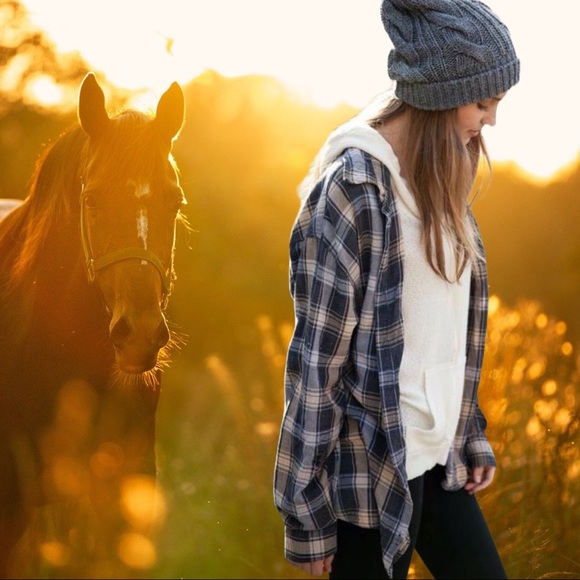 Mystery Flannels 🍁SURPRISE BOX of 2 quality vintage flannel button down shirts - Picture 7 of 9